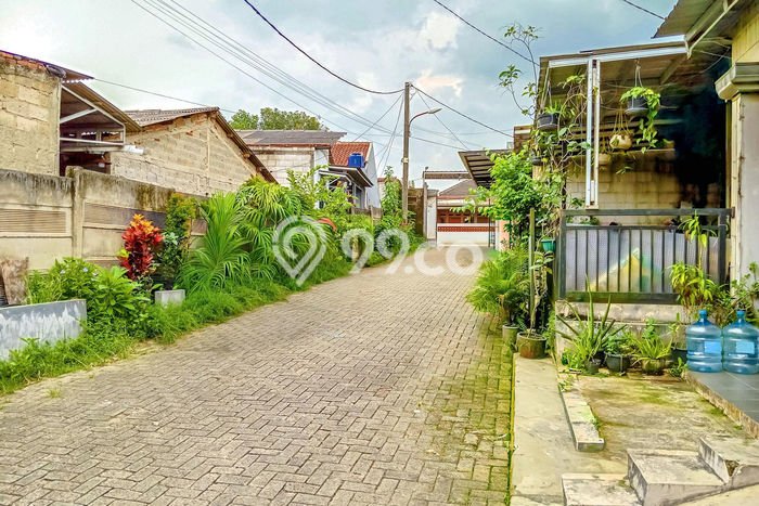 Jual Rumah Strategis Bagus Punya 2 KT di Sawangan Depok SHM Jual Rumah Strategis Bagus Punya 2 KT di Sawangan Depok SHM