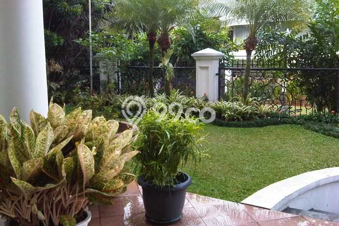 Dijual Rumah Luas Elegan Dengan View Eksklusif di Pondok Indah, Jakarta Selatan Dijual Rumah Luas Elegan Dengan View Eksklusif di Pondok Indah, Jakarta Selatan