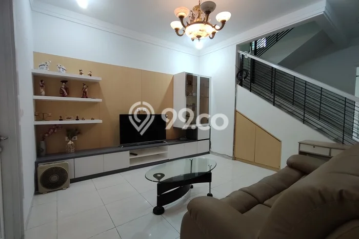 Sewa Rumah Murah di Alam Sutera Tangerang dengan 4 KT Sewa Rumah Murah di Alam Sutera Tangerang dengan 4 KT