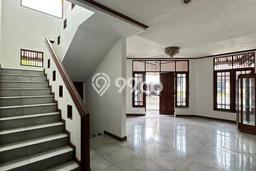 For Sale! Luxury House LT 390m2 Desain Modern di Lebak Bulus For Sale! Luxury House LT 390m2 Desain Modern di Lebak Bulus