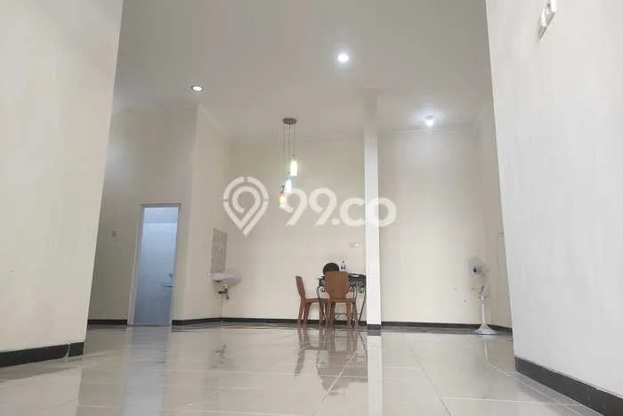 Disewakan Rumah Murah di Kedungmundu Semarang dengan 3 Kamar Tidur Disewakan Rumah Murah di Kedungmundu Semarang dengan 3 Kamar Tidur