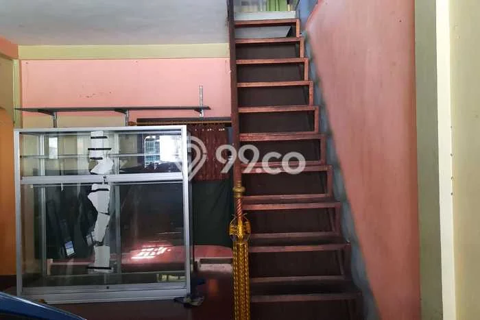 Lokasi strategis! Rumah siap pakai disewakan di Ngaliyan LB 150m2 Lokasi strategis! Rumah siap pakai disewakan di Ngaliyan LB 150m2
