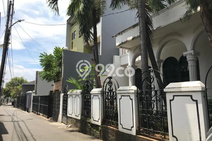 Siap Huni Hunian Elit 5 Kamar di Pasar Minggu Dekat ke Mana Saja Siap Huni Hunian Elit 5 Kamar di Pasar Minggu Dekat ke Mana Saja