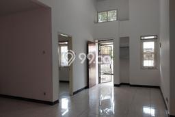 Disewakan! Rumah 3 Kamar Tidur &
1 Kamar Mandi di Kota Baru Parahyangan, Bandung Disewakan! Rumah 3 Kamar Tidur &
1 Kamar Mandi di Kota Baru Parahyangan, Bandung