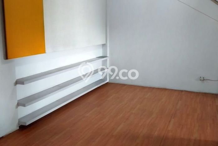 Ruko For Rent Kawasan Buah Batu, Luas 250m², Kawasan Strategis, Siap Usaha Ruko For Rent Kawasan Buah Batu, Luas 250m², Kawasan Strategis, Siap Usaha