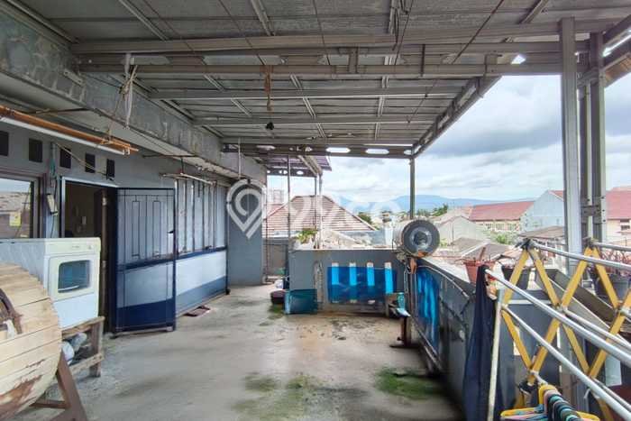 Rumah Modern 4 KT LT 135m2 di Cimahi Rumah Modern 4 KT LT 135m2 di Cimahi
