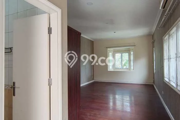 Disewakan! Rumah 5 Kamar Tidur &
3 Kamar Mandi di Kota Baru Parahyangan, Bandung Disewakan! Rumah 5 Kamar Tidur &
3 Kamar Mandi di Kota Baru Parahyangan, Bandung