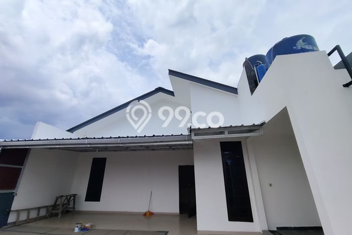 Ready to Use! Luxury House LT 164m2 Desain Elegan di Cigondewah Ready to Use! Luxury House LT 164m2 Desain Elegan di Cigondewah
