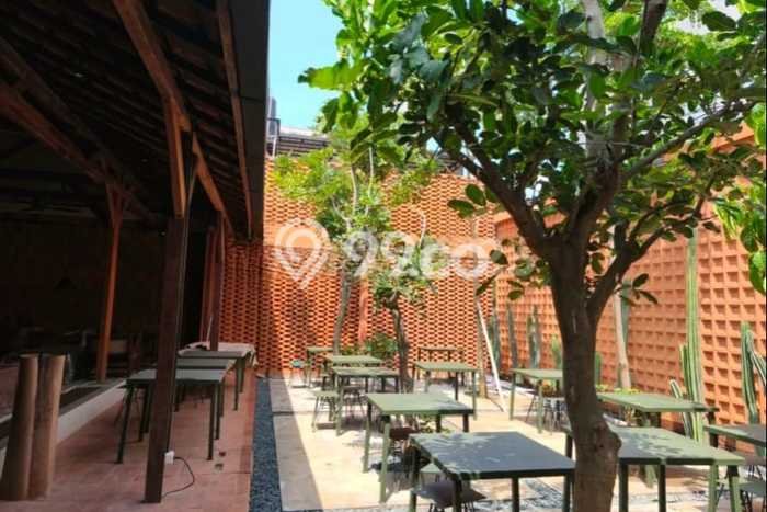 Jual Segera Rumah LT 610m2m² / LB 400m2m² di Kawasan Komersial , Bandung Jual Segera Rumah LT 610m2m² / LB 400m2m² di Kawasan Komersial , Bandung
