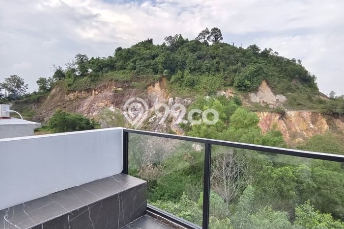 Rumah Mewah LB 650m2 Siap Pakai Desain Elegan di Batam Centre, Batam Rumah Mewah LB 650m2 Siap Pakai Desain Elegan di Batam Centre, Batam