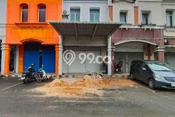 Ruko Dijual di Batam LT 92m2 & LB 180m2 Lokasi Terbaik! Ruko Dijual di Batam LT 92m2 & LB 180m2 Lokasi Terbaik!