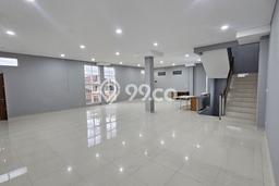 Disewakan Ruko di Kawasan Ramai Lembang Luas 340m2 Disewakan Ruko di Kawasan Ramai Lembang Luas 340m2