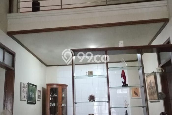 Lokasi terbaik! Rumah siap huni dikontrakkan di Regol LB 85m2 Lokasi terbaik! Rumah siap huni dikontrakkan di Regol LB 85m2