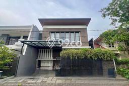 For Sale! Premium House LT 240m2 Desain Modern di Manyar For Sale! Premium House LT 240m2 Desain Modern di Manyar