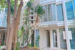 KESEMPATAN TERBAIK! Rumah Asri di Pakuwon City, Luas 72m² LB 84m² KESEMPATAN TERBAIK! Rumah Asri di Pakuwon City, Luas 72m² LB 84m²