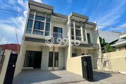 Rumah LT 107m2m² / LB 172m2m² View Kota di , Surabaya Rumah LT 107m2m² / LB 172m2m² View Kota di , Surabaya