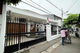 Dijual Hunian Mewah dengan Fasilitas Sekitar Komplit di Tebet, Jakarta Selatan Dijual Hunian Mewah dengan Fasilitas Sekitar Komplit di Tebet, Jakarta Selatan