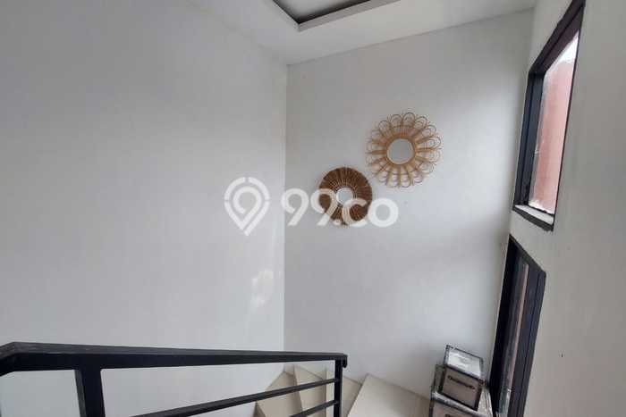 Dijual Rumah Kost Aktif Guest House di Sayap Setraduta Dijual Rumah Kost Aktif Guest House di Sayap Setraduta