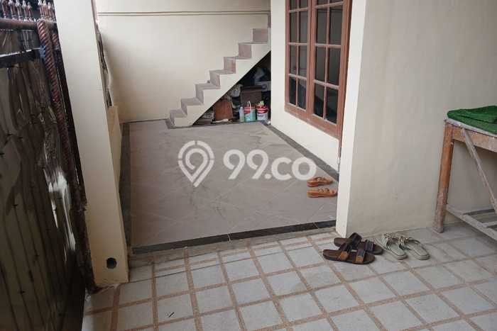 Rumah 2 Lantai Di Komplek Cihanjuang Indah Cimahi Utara Rumah 2 Lantai Di Komplek Cihanjuang Indah Cimahi Utara