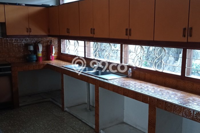 Jual Rumah Luas Elegan Dengan View Cantik di Ciateul, Bandung Jual Rumah Luas Elegan Dengan View Cantik di Ciateul, Bandung