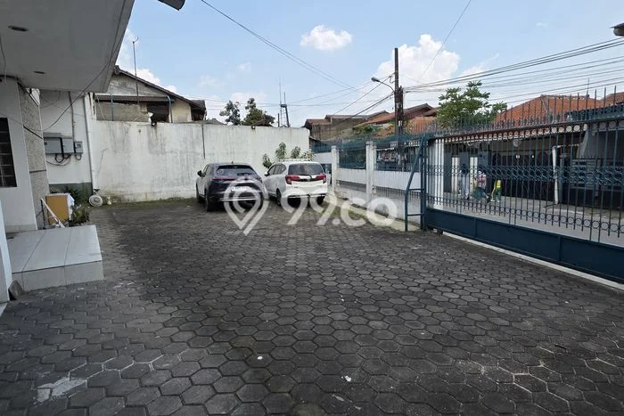 Unit Gudang Disewakan di Cijerah di Area Ramai & Strategis Unit Gudang Disewakan di Cijerah di Area Ramai & Strategis