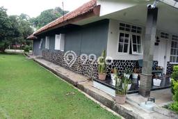 FEATURED! Rumah Asri area Cimahi, LT 1450m2m² LB 151m2m² FEATURED! Rumah Asri area Cimahi, LT 1450m2m² LB 151m2m²