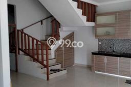 DIJUAL CEPAT! Rumah Green Ville, Jakarta Barat, Luas 124m² LB 372m² DIJUAL CEPAT! Rumah Green Ville, Jakarta Barat, Luas 124m² LB 372m²