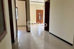 NEW LISTING! Rumah Strategis area Karawaci, LT 160m² LB 160m² NEW LISTING! Rumah Strategis area Karawaci, LT 160m² LB 160m²