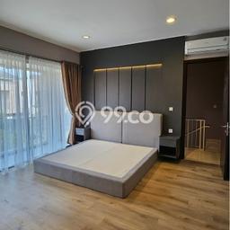 Rumah Mewah LB 200m2 Siap Huni Desain Elegan di Golf Island, Jakarta Utara Rumah Mewah LB 200m2 Siap Huni Desain Elegan di Golf Island, Jakarta Utara