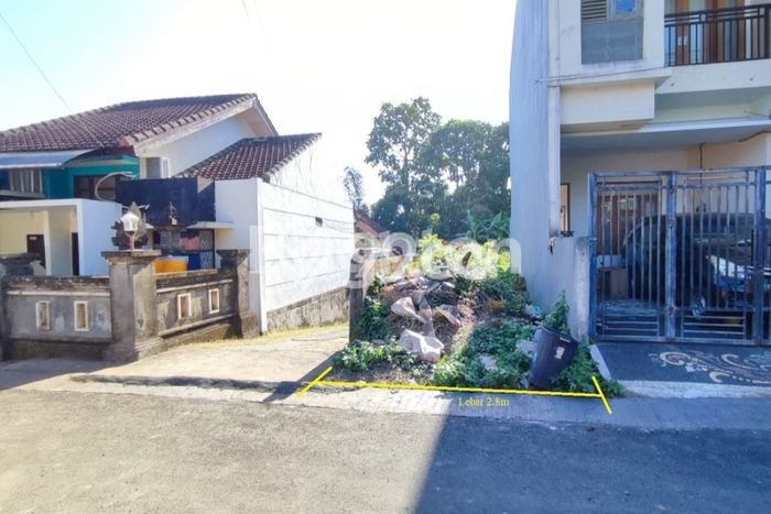 POTENSIAL! Tanah Kawasan Kediri, Luas 320m2m², Lokasi Strategis POTENSIAL! Tanah Kawasan Kediri, Luas 320m2m², Lokasi Strategis