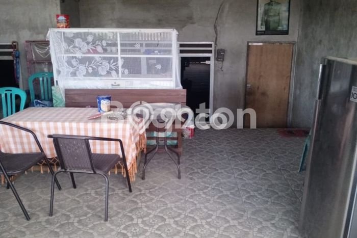 Rumah Strategis dengan Luas Tanah 302m² di Lokasi Kariangau, Balikpapan Rumah Strategis dengan Luas Tanah 302m² di Lokasi Kariangau, Balikpapan