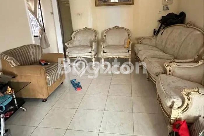 Dijual Rumah Eksklusif 5 KT di Gn. Sari Ilir, Balikpapan Dijual Rumah Eksklusif 5 KT di Gn. Sari Ilir, Balikpapan