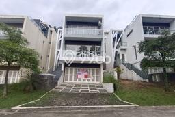Ready to Use! Luxury House LT 475m2 Desain Modern di Sentul City Ready to Use! Luxury House LT 475m2 Desain Modern di Sentul City