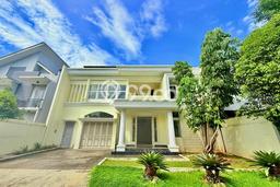For Sale! Luxury House LT 362m2 Desain Elegan di Sentul City For Sale! Luxury House LT 362m2 Desain Elegan di Sentul City