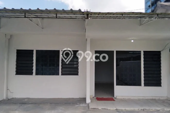 PENAWARAN EKSKLUSIF! Rumah kawasan Dukuh Kupang, 3 KT, Lingkungan Elite, Luas 135m2m² Bangunan 150m2m² PENAWARAN EKSKLUSIF! Rumah kawasan Dukuh Kupang, 3 KT, Lingkungan Elite, Luas 135m2m² Bangunan 150m2m²