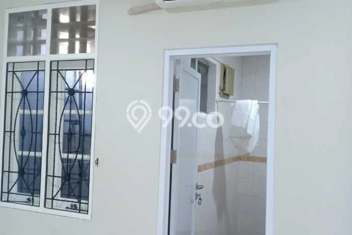 Sewa Rumah Murah di Taman Palem Jakarta Barat dengan 3 Kamar Tidur Sewa Rumah Murah di Taman Palem Jakarta Barat dengan 3 Kamar Tidur