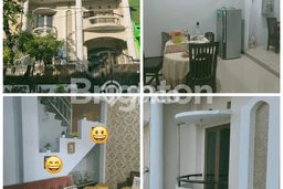 Jual Rumah Bagus Siap Huni LB 150m2 di Wiyung, Surabaya Jual Rumah Bagus Siap Huni LB 150m2 di Wiyung, Surabaya