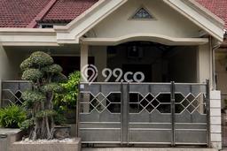 For Sale Rumah 4 Kamar Lokasi Strategis Nyaman dan Strategis di Wiyung For Sale Rumah 4 Kamar Lokasi Strategis Nyaman dan Strategis di Wiyung