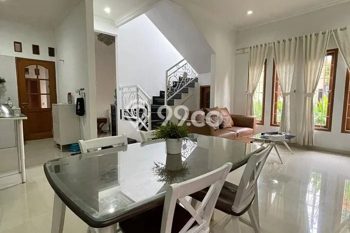 Jual Rumah Luas Megah Dengan View Cantik di Kebagusan, Jakarta Selatan Jual Rumah Luas Megah Dengan View Cantik di Kebagusan, Jakarta Selatan