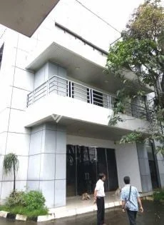 Disewakan Kantor komersial di Pamulang luas bangunan 3m2 Disewakan Kantor komersial di Pamulang luas bangunan 3m2