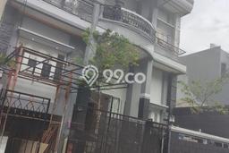 Jual Rumah Luas Elegan Dengan View Cantik di Tomang, Jakarta Barat Jual Rumah Luas Elegan Dengan View Cantik di Tomang, Jakarta Barat