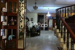 Ready to Use! Premium House LT 630m2 Desain Elegan di Tomang Ready to Use! Premium House LT 630m2 Desain Elegan di Tomang