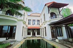 Jual Rumah Luas Elegan Dengan View Cantik di Pantai Mutiara, Jakarta Utara Jual Rumah Luas Elegan Dengan View Cantik di Pantai Mutiara, Jakarta Utara