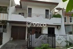Ready to Use! Luxury House LT 200m2 Desain Elegan di Intercon Ready to Use! Luxury House LT 200m2 Desain Elegan di Intercon