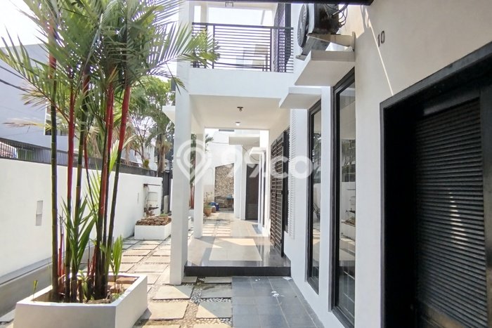 Ready to Use! Premium House LT 352m2 Desain Modern di Tanjung Duren Ready to Use! Premium House LT 352m2 Desain Modern di Tanjung Duren