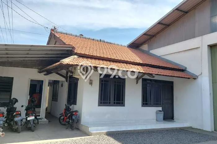 Unit Gudang Dijual di Mranggen Demak Luas Tanah 2370m2, Luas Bangunan 2300m2 Unit Gudang Dijual di Mranggen Demak Luas Tanah 2370m2, Luas Bangunan 2300m2