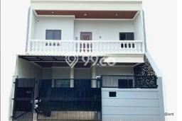 Siap Huni Rumah Mewah 3 Kamar di Kebon Jeruk Dekat ke Mana Pun Siap Huni Rumah Mewah 3 Kamar di Kebon Jeruk Dekat ke Mana Pun