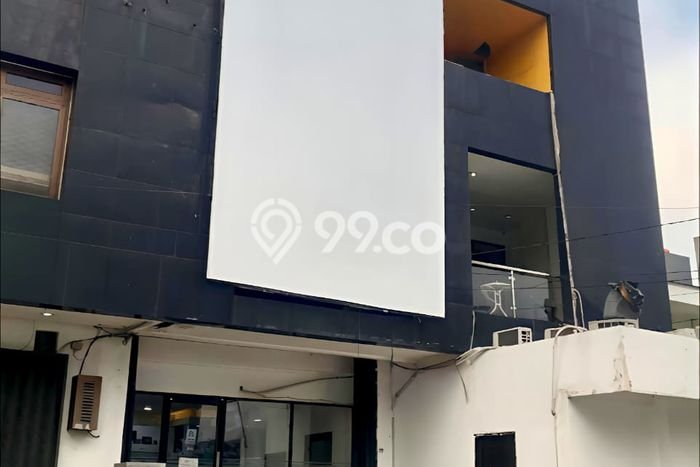 LOKASI TERBAIK! Ruko Kawasan , Luas 420m2m², Area Komersial LOKASI TERBAIK! Ruko Kawasan , Luas 420m2m², Area Komersial