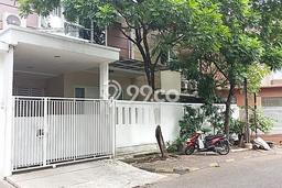 Rumah Elit Modern Tanpa Renovasi di Bintaro Tangerang Selatan Rumah Elit Modern Tanpa Renovasi di Bintaro Tangerang Selatan