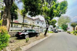 Hunian Eksklusif Dijual LT 366m2 di Kebayoran Baru, Jakarta Selatan Hunian Eksklusif Dijual LT 366m2 di Kebayoran Baru, Jakarta Selatan